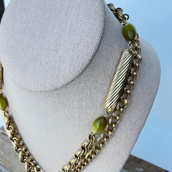 Sarah Coventry Green Lucite Double Link Strand Moon Glow Drop Necklace - Picture 7 of 16